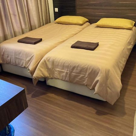 Apartments & Free Access To Waterpark At B Lagoon Melaka Exterior foto