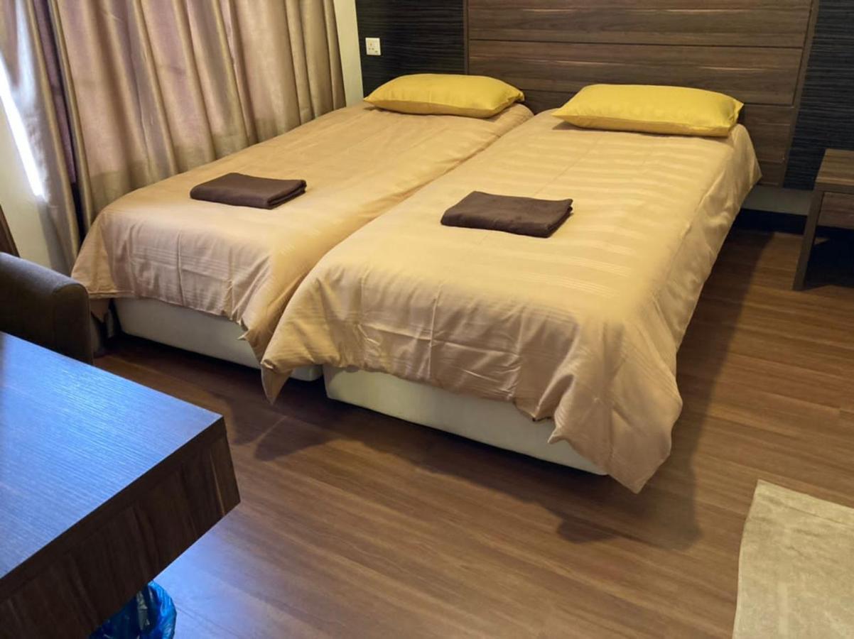 Apartments & Free Access To Waterpark At B Lagoon Melaka Exterior foto